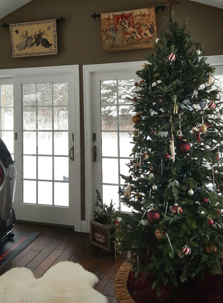 Jousting wall tapestry