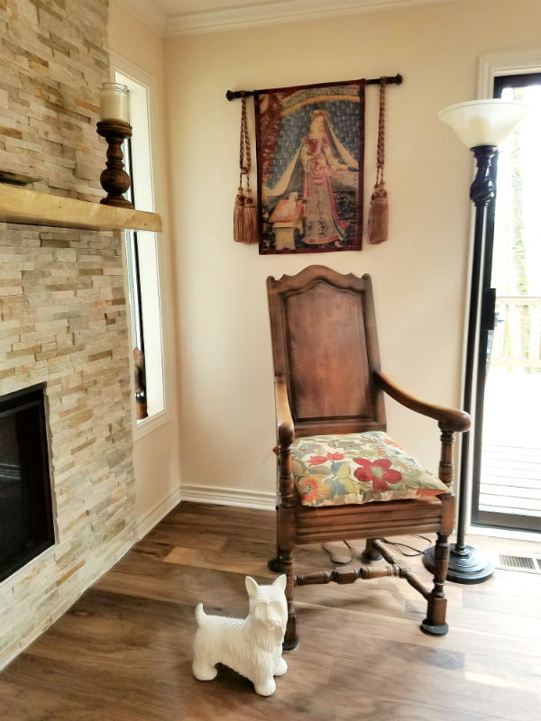 Lady and dog tapestry from the Lady and the Unicorn tapestrie Lady and dog tapestry from the Lady and the Unicorn tapestries