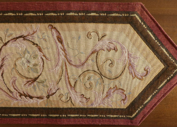 Orleans table runner detail Orleans table runner detail