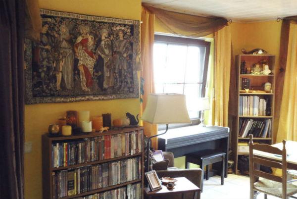 Pre-Raphaelite tapestries - Honour the Women tapestry