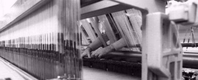 Tapestry weaving with Jacuard loom
