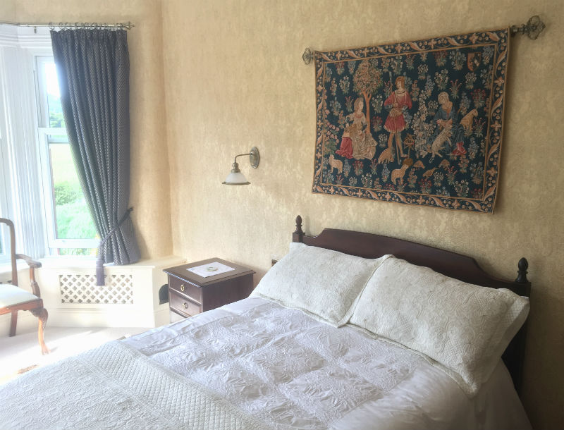 Woolworkers tapestry - French mille-fleurs tapestries